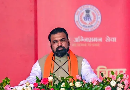 Three Bihar SHOs killed in Begusarai road accident, CM Samrat Choudhary mourns loss