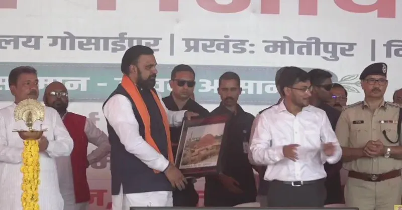 CM Samrat Choudhary Holds Sahyog Shivir in Muzaffarpur Village