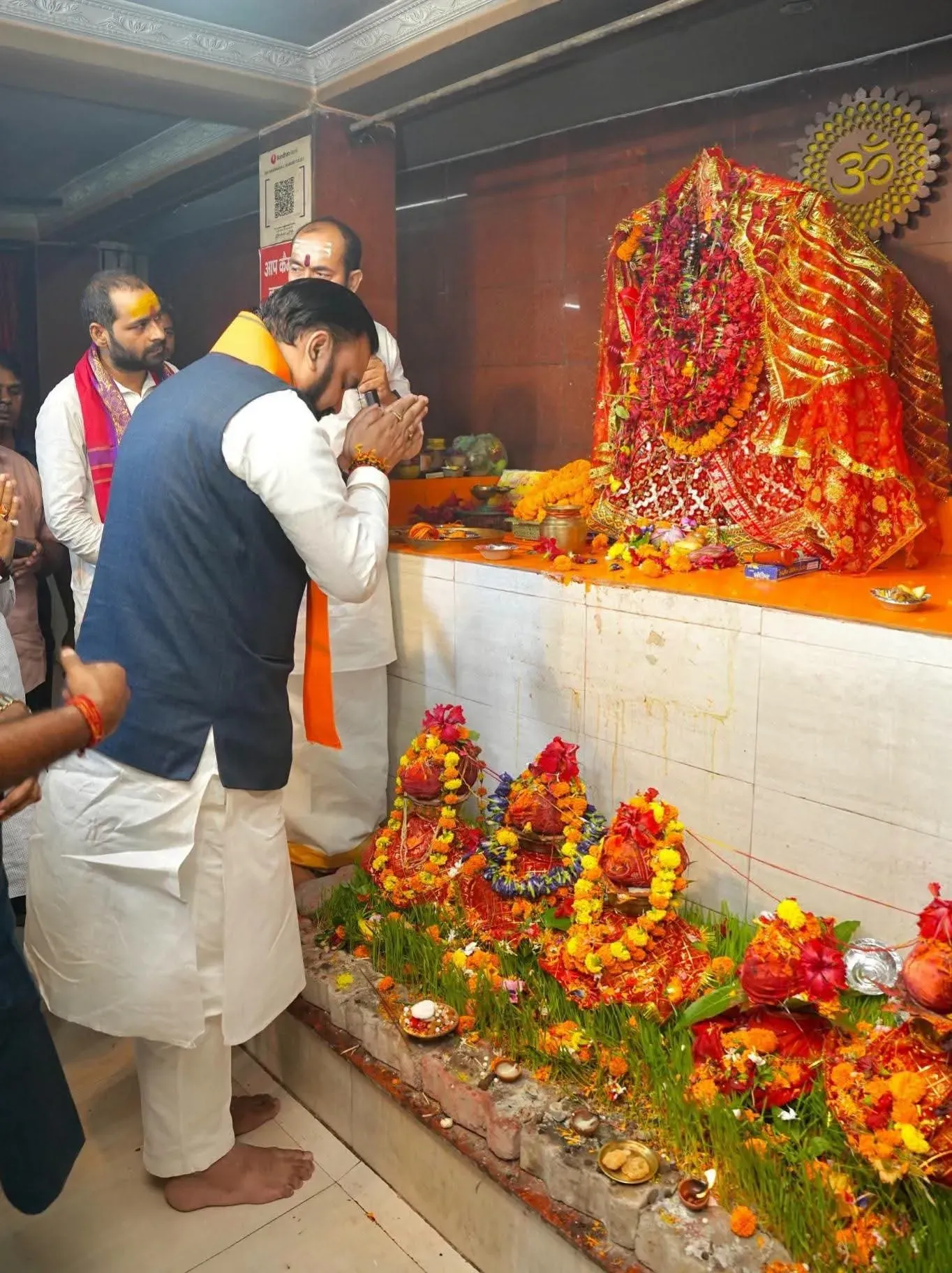 CM Samrat Choudhary offers Mahasaptami prayers in Patna