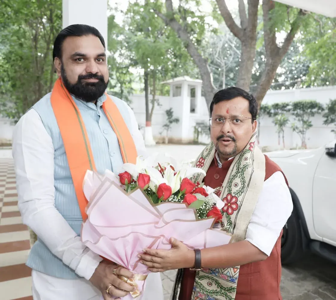 CM Samrat Choudhary Welcomes BJP National President Nitin Nabin at Lok Sevak Avas