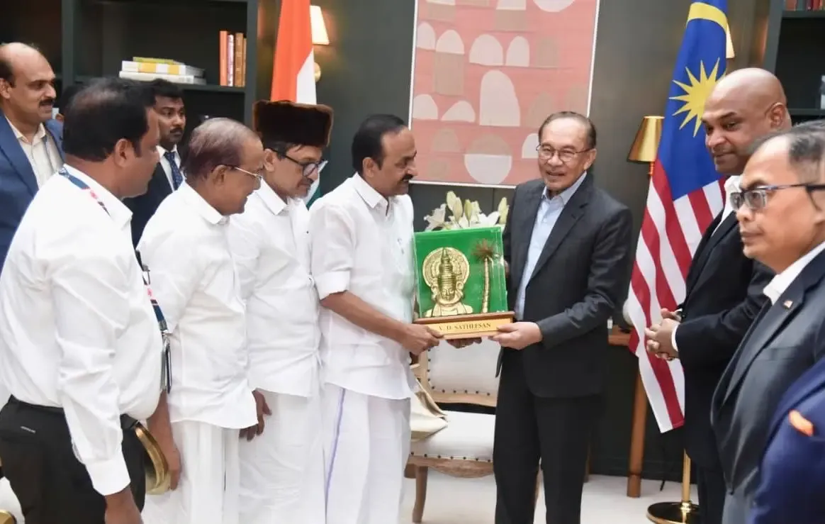 Kerala CM Satheesan meets Malaysian PM Anwar Ibrahim, eyes IT and education ties