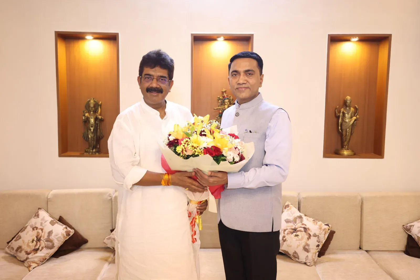 CM Sawant Congratulates Sadanand Shet on BJP Maharashtra Role