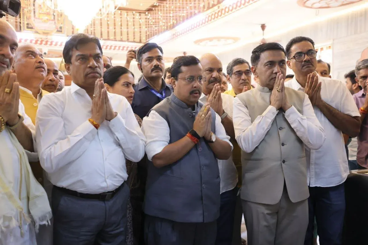 CM Sawant Offers Prayers at Mahalaxmi Devasthan, Panaji