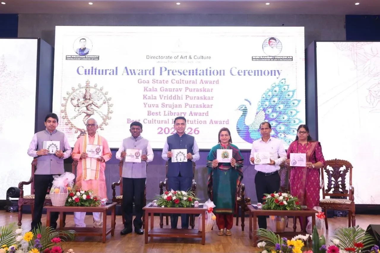 CM Sawant presents Goa State Cultural Awards 2025–26 at Panaji
