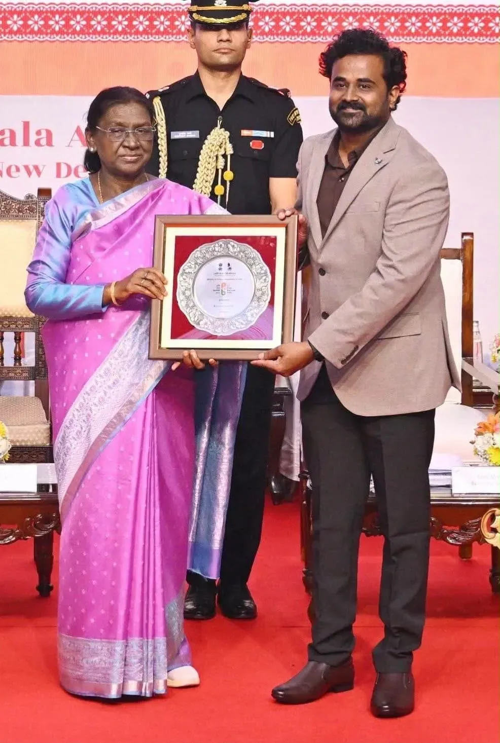 CM Shivakumar Hails Hassan Artist's Print Biennale 2026 Win