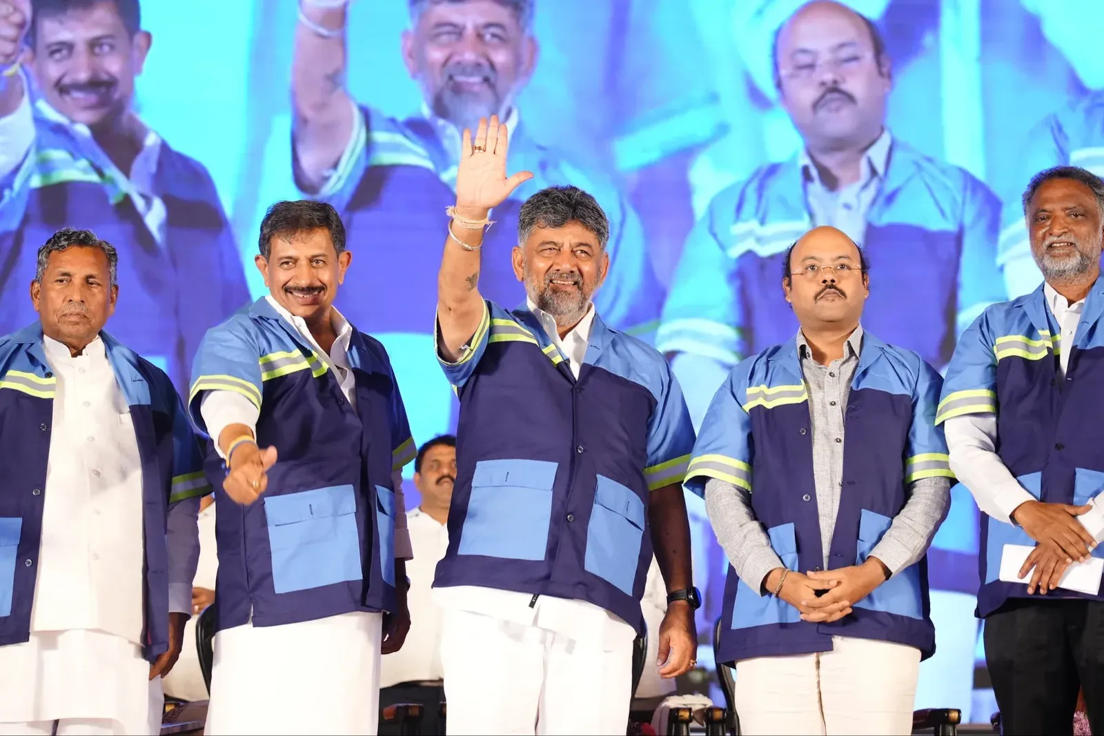 CM Shivakumar honours sanitation workers at Palace Grounds
