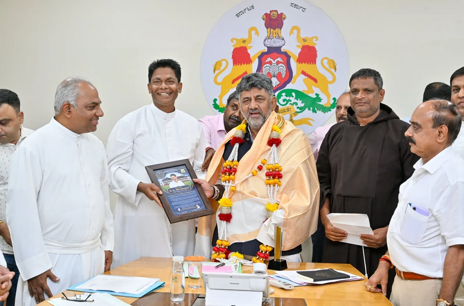 CM Shivakumar meets St. Joseph delegation at Krishna