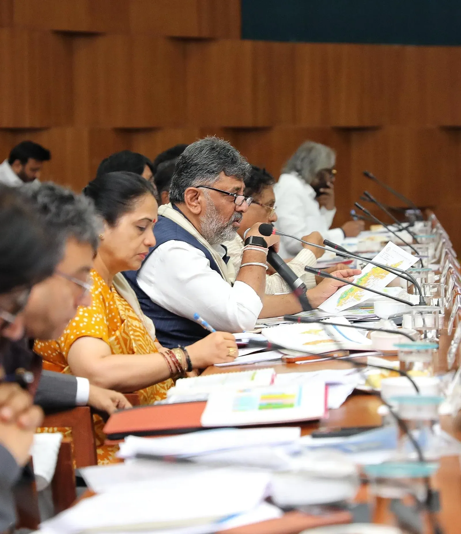 CM Shivakumar Reviews Belagavi Division Progress at Suvarna Soudha