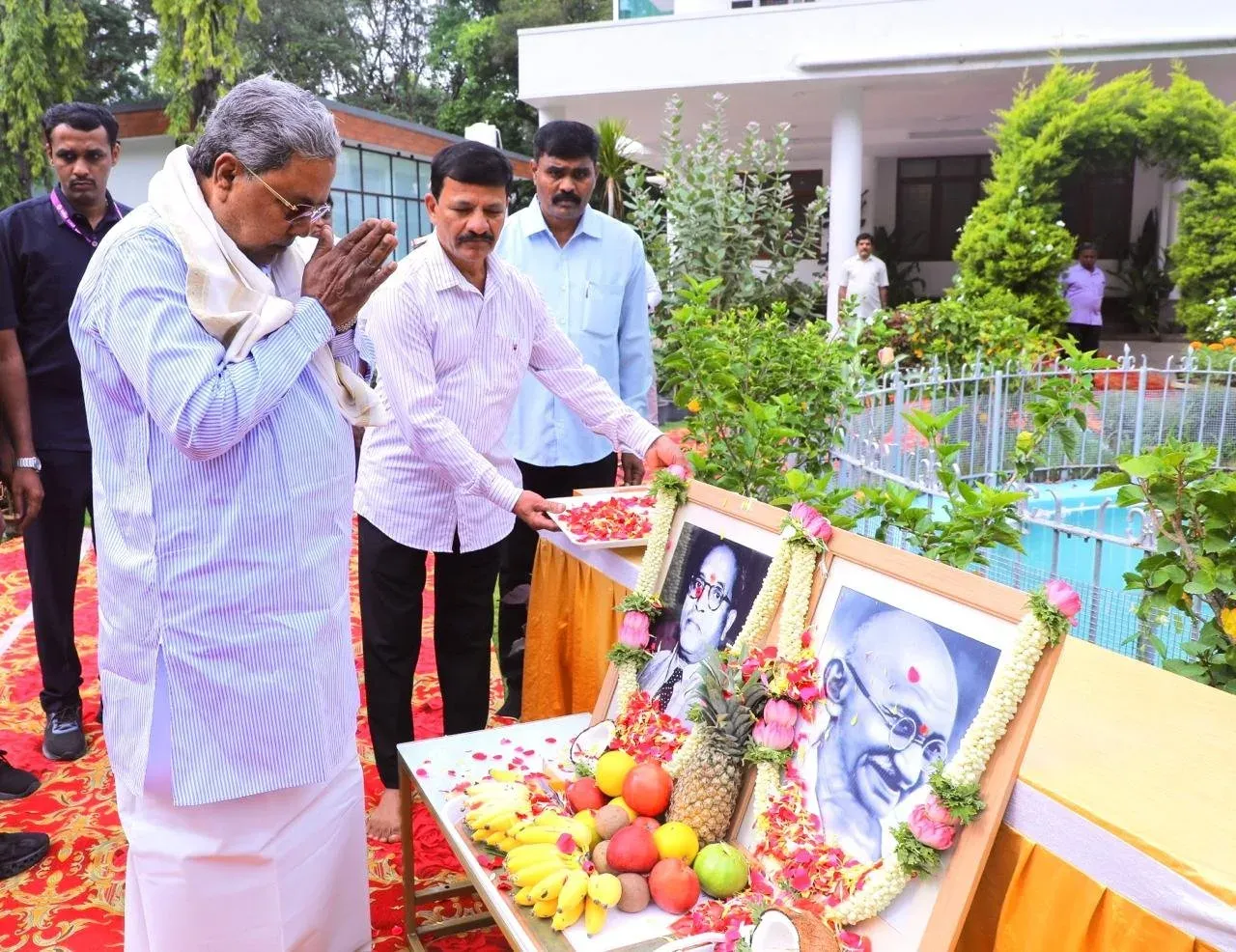 CM Siddaramaiah Hoists Flag at Residence on 80th Independence Day