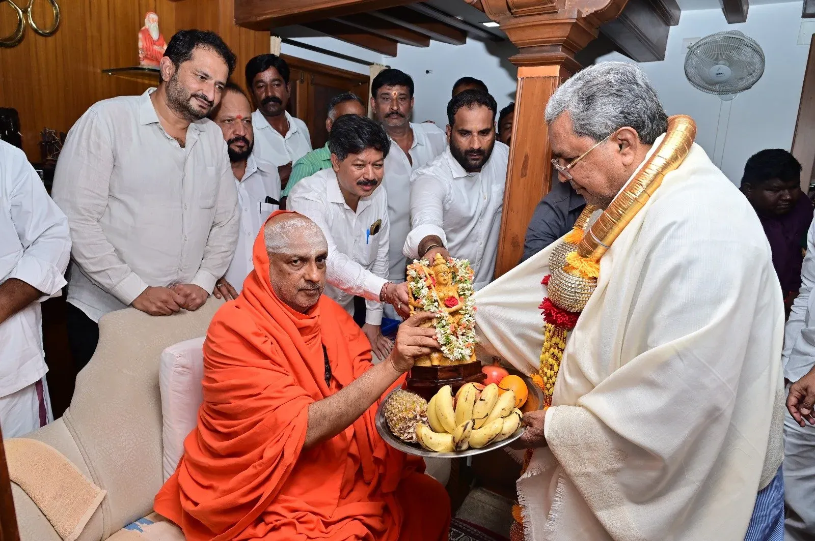 CM Siddaramaiah Visits Suttur Math, Seeks Blessings of Swamiji