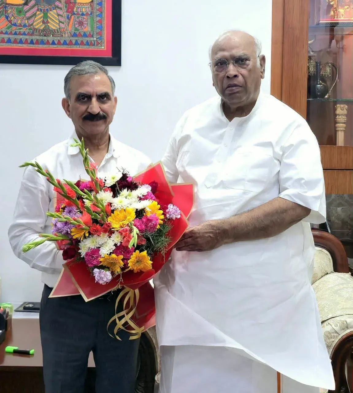 CM Sukhu Briefs Kharge on HP Welfare Schemes in Delhi Meet