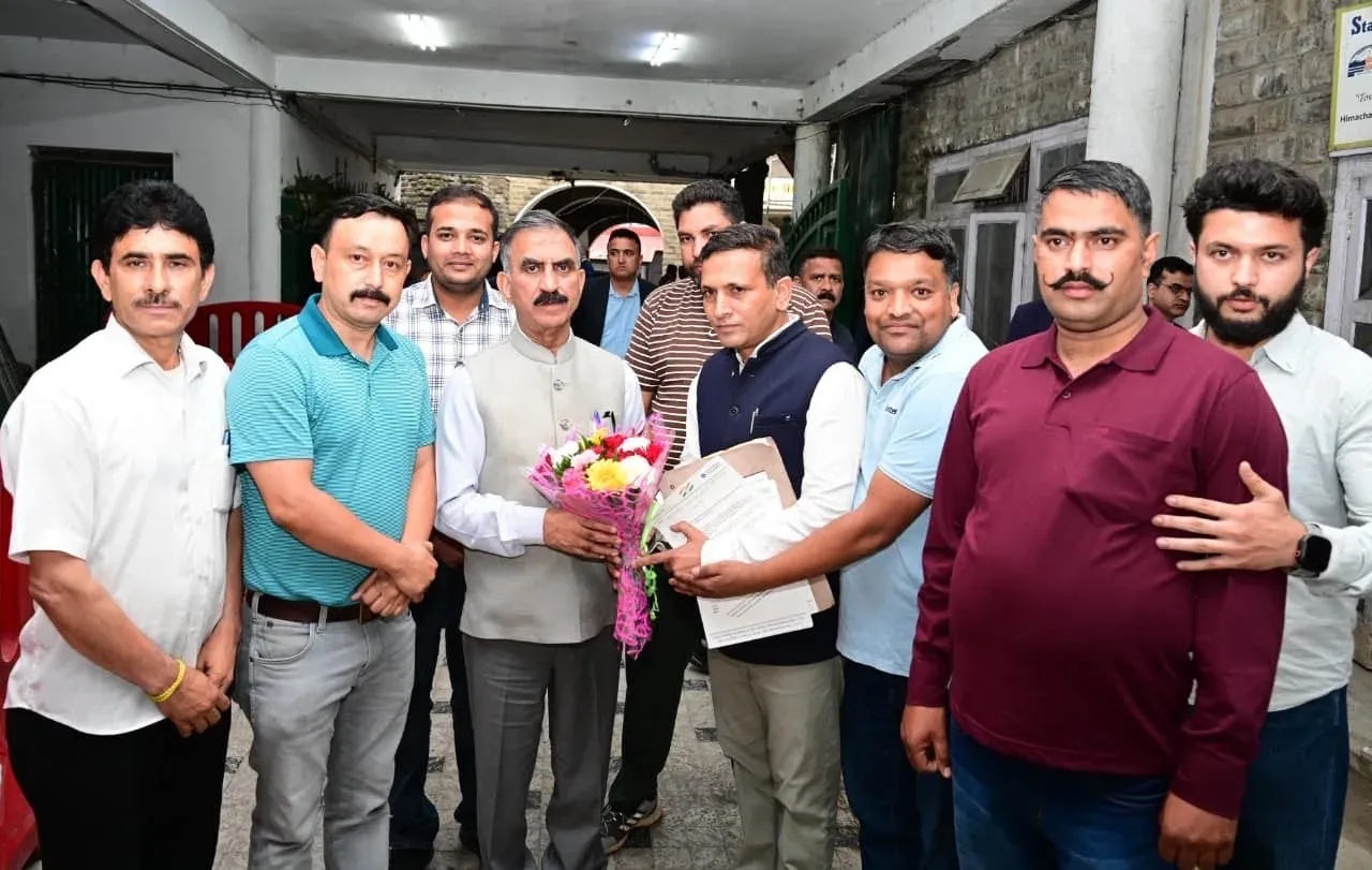 CM Sukhu Meets Locals After Cabinet, Orders Dept Action