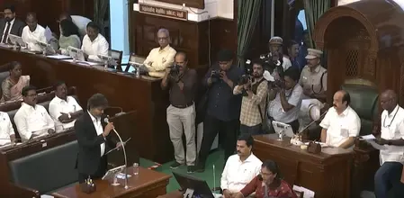 तमिलनाडु CM विजय का विश्वास प्रस्ताव: कांग्रेस, वाम दल और वीसीके ने दिया समर्थन, AIADMK में दरार गहरी