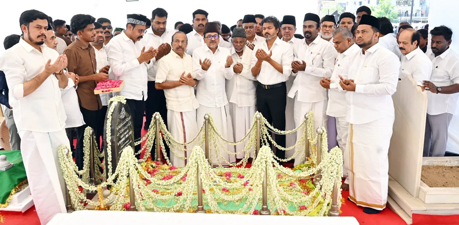 CM Vijay pays tribute to Quaid-e-Millat on 131st birth anniversary