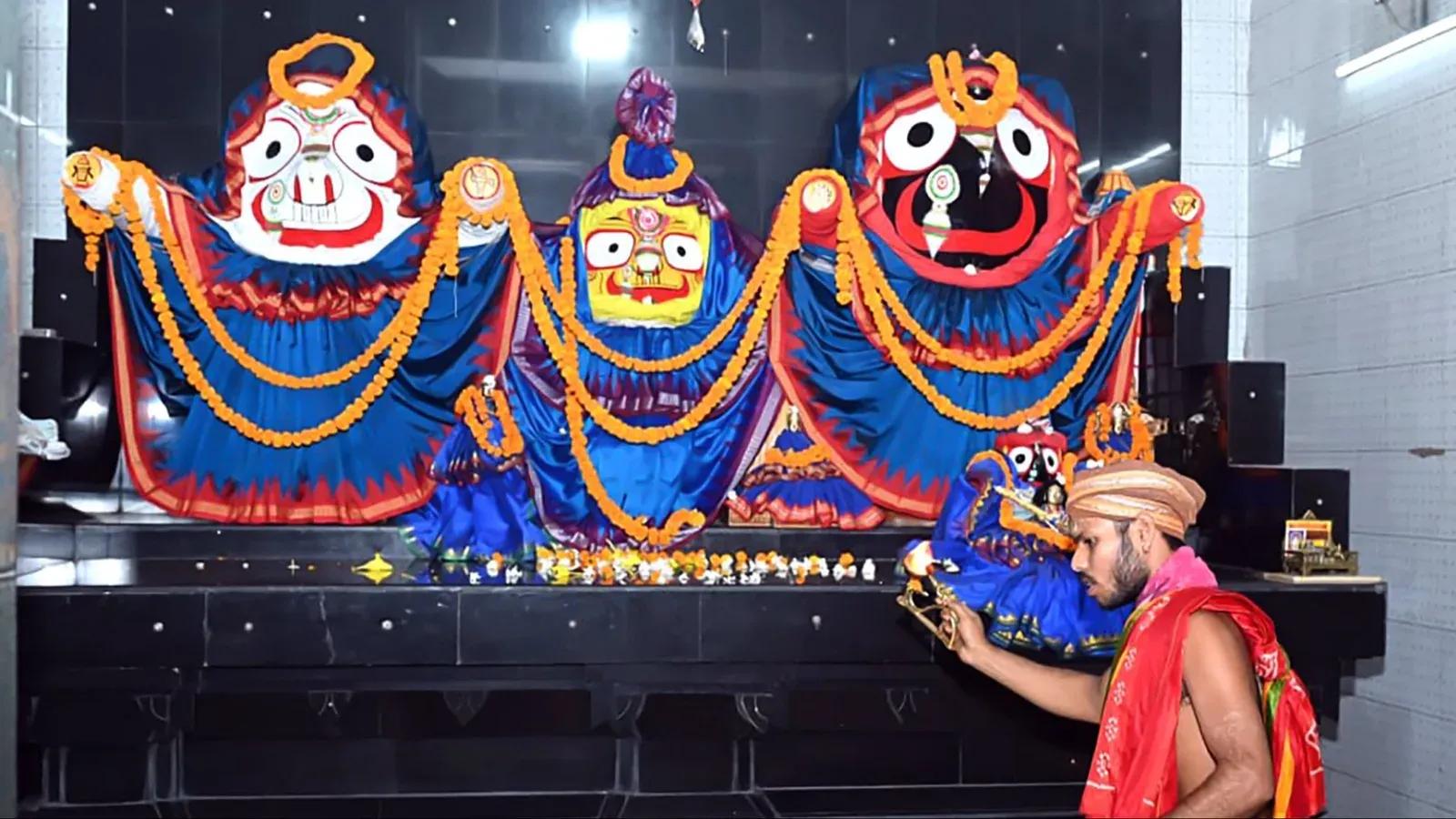 CM Vishnu Deo Sai Offers Prayers at Chirimiri Jagannath Temple
