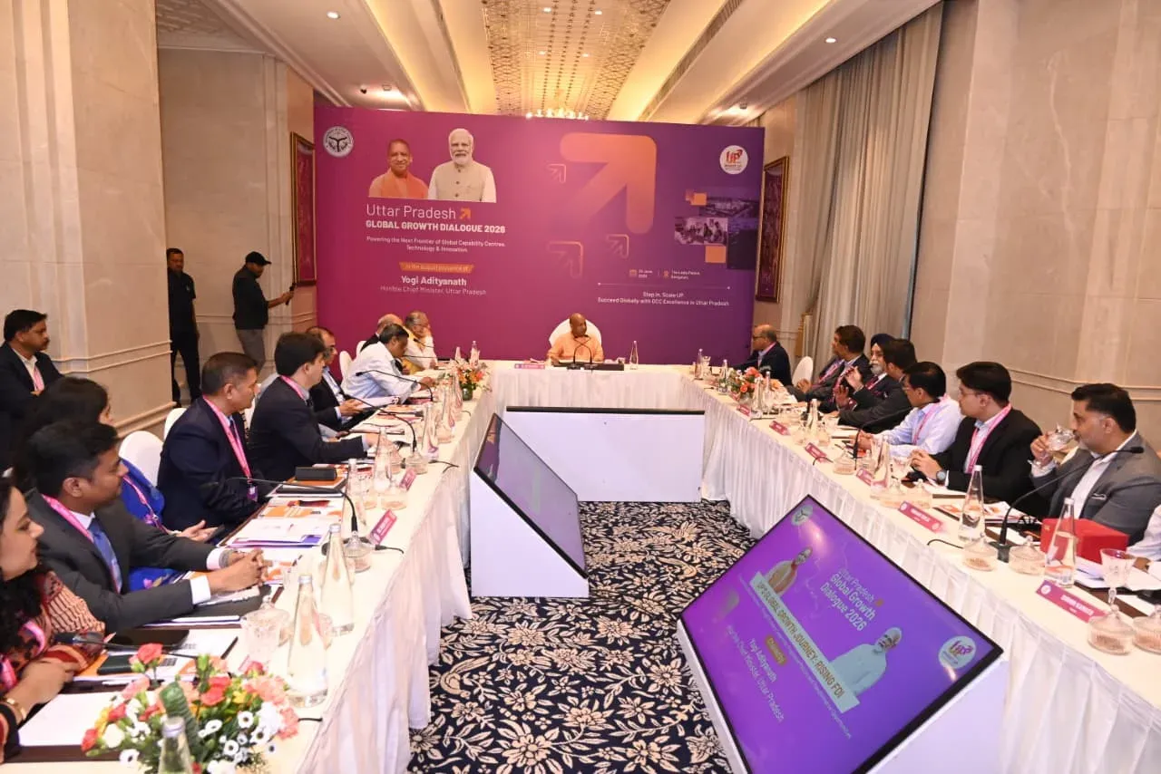 CM Yogi Chairs FDI Roundtable in Bengaluru for UP 2026