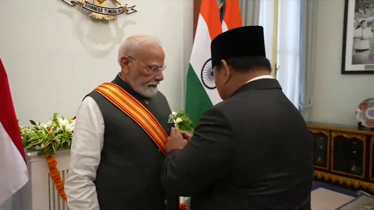 CM Yogi Congratulates PM Modi on Indonesia's Top Honour