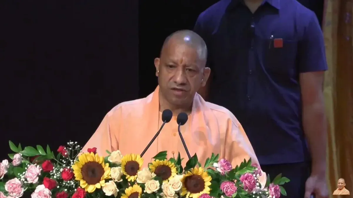 CM Yogi hails PM Modi for gifting UP handicrafts to world leaders
