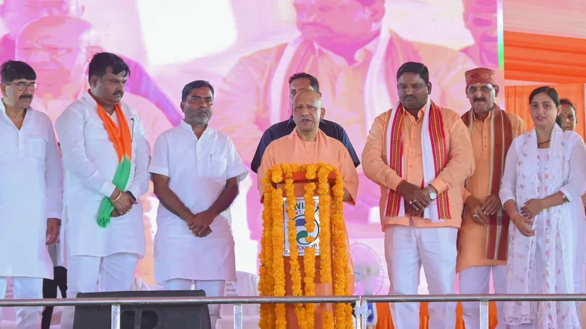 CM Yogi Highlights Balrampur's Rise Under Double-Engine Govt