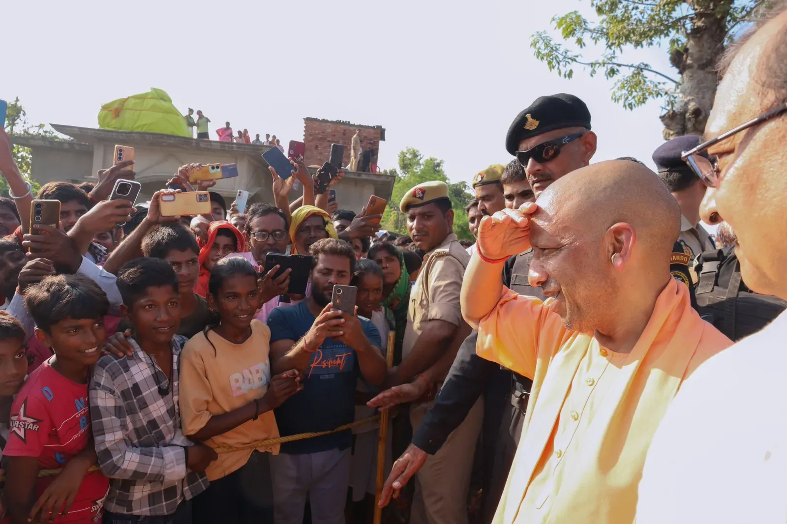 CM Yogi Inspects Flood-Hit Kushinagar, Distributes Relief