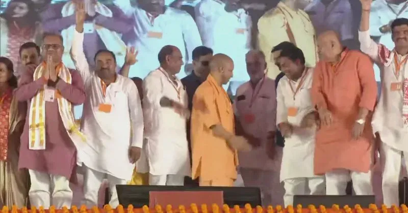 CM Yogi Launches 374 Projects Worth ₹1,274 Cr in Jalaun