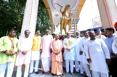क्या सीएम योगी ने पूर्व पीएम अटल बिहारी को श्रद्धांजलि और वीरांगना अवंतीबाई लोधी को नमन किया?