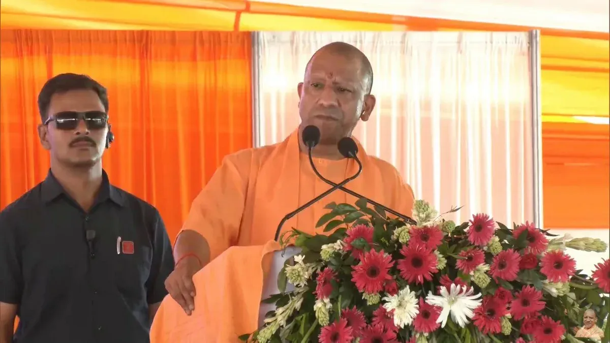CM Yogi Pays Tribute to Maharaja Suheldev, Symbol of Valour
