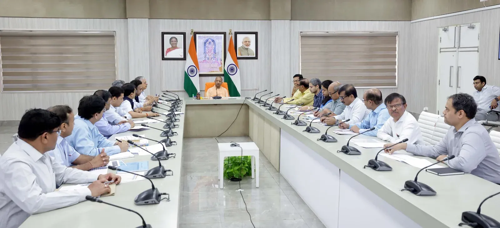 CM Yogi Reviews UP Power Supply Ahead of Peak Summer