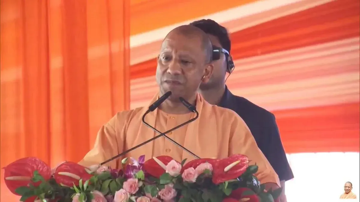 CM Yogi Tells 'Babur's Descendants' to Fix Their Mindset