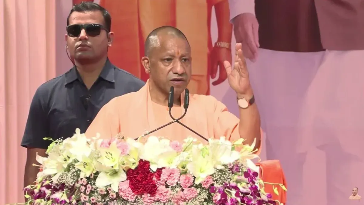 CM Yogi unveils Atal Bihari Vajpayee statue at Rashtra Prerna Sthal, Lucknow
