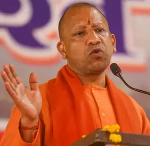 CM Yogi Appeals to Devotees for Cleanliness and Parking at Maha Kumbh