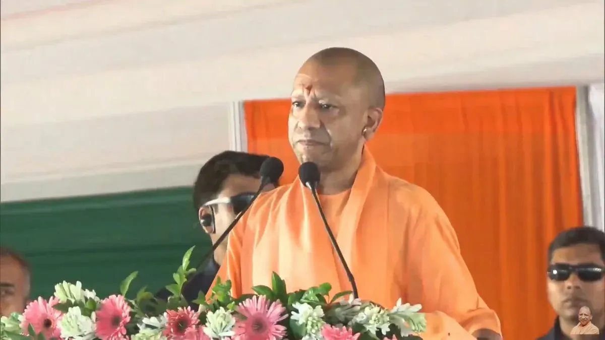CM Yogi Warns Akhilesh: Rein In Followers' Language