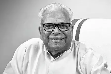 How Did CMs of Telugu States Honor Achutanandan's Legacy?