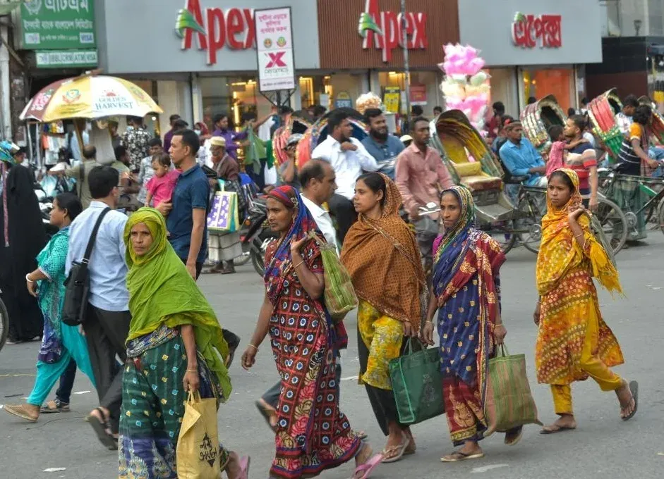 Bangladesh CNG shortage cripples Dhaka transport, fares double after Cox's Bazar FSRU fire