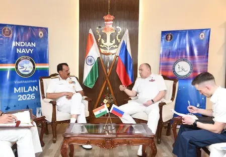 Did CNS Engage with Chiefs of Russian, Thai, and Sri Lankan Navies at the International Fleet Review?