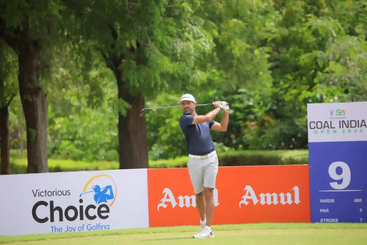 How Did Amardeep Malik Surge Ahead by Two Strokes in Round Two?