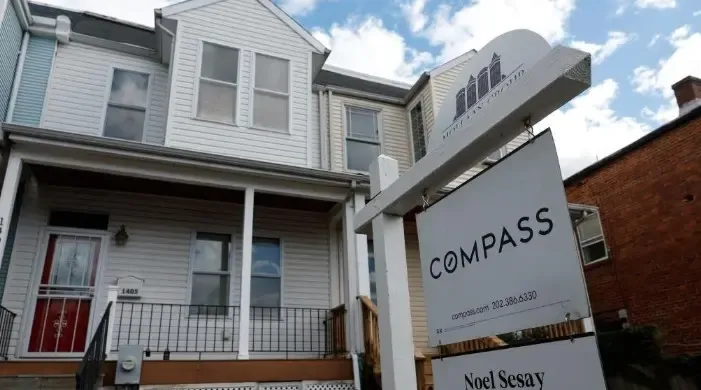 Struggling US Housing Market Impacts Retail Sector: Insights