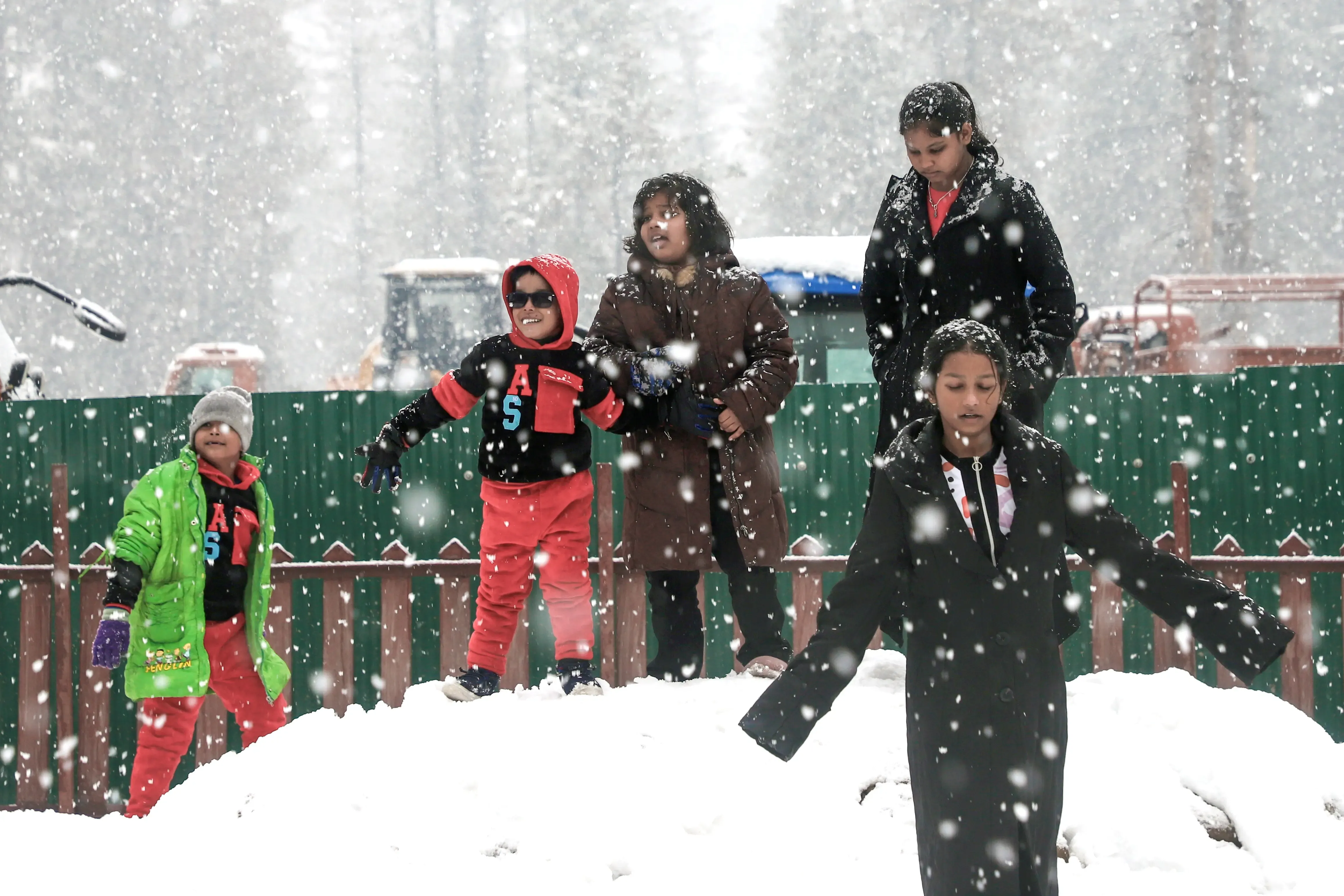 Cold Wave Persists with Light Rain and Snow Predicted in J&K