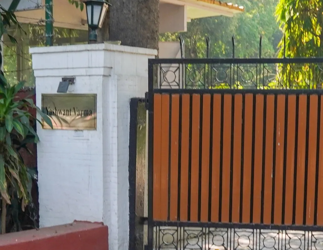 Did the Committee Report Uncover Serious Gaps and Possible Cover-Up at Justice Varma's Residence?