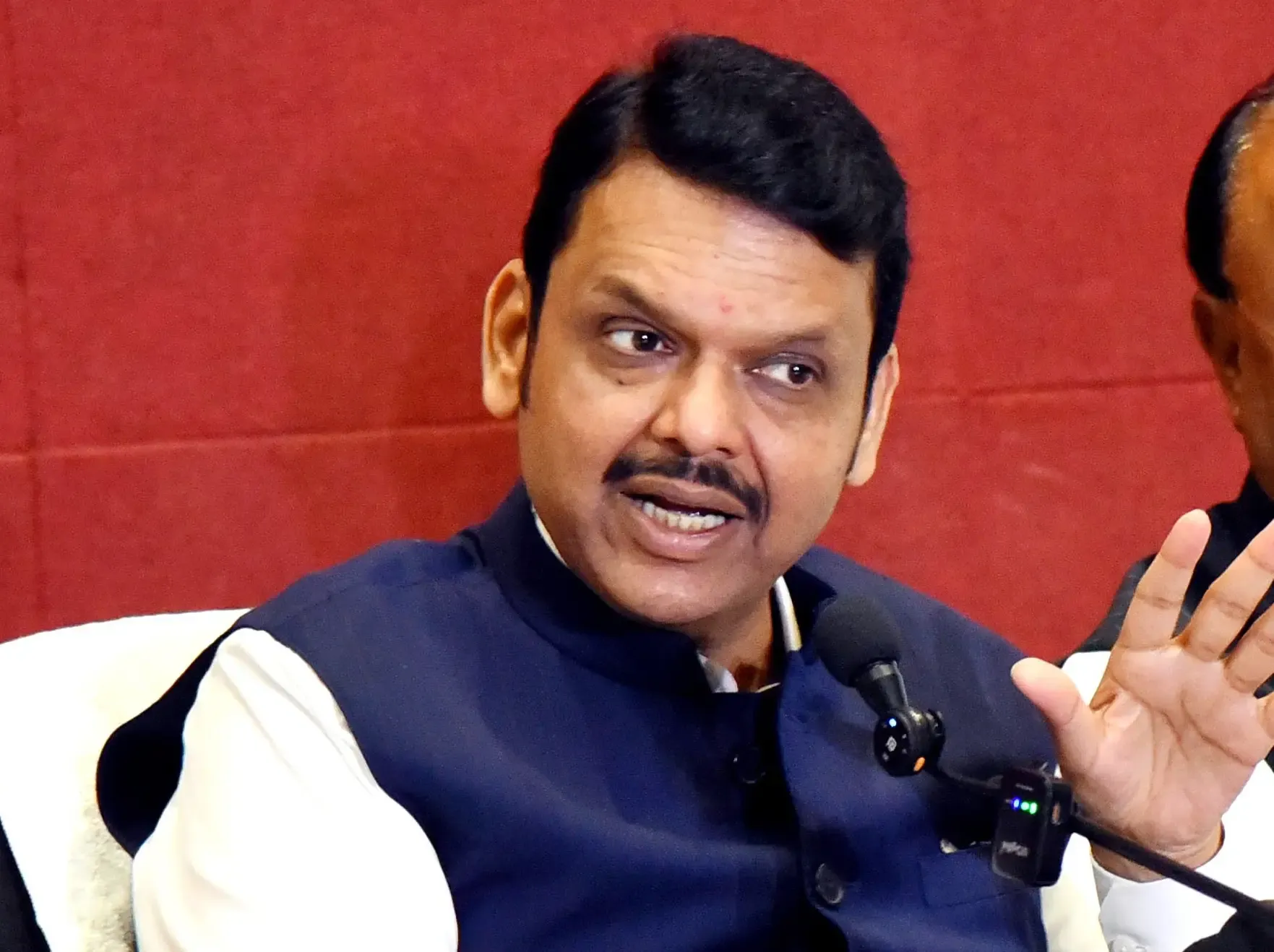 Prioritize Completion of Approved Transmission Projects: CM Fadnavis Urges Officials