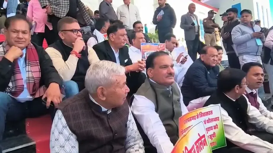 Congress, BJP hold rival protests at Uttarakhand Assembly in Gairsain