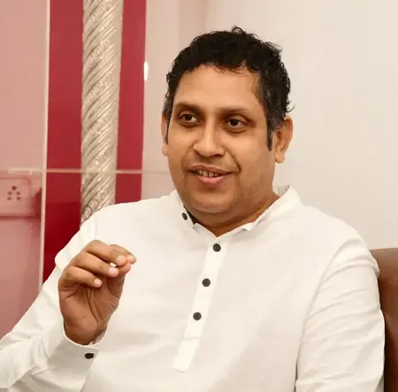 Will Congress Leadership Decide on Alliances? Party Leader Minimizes Meeting with TVK's Vijay