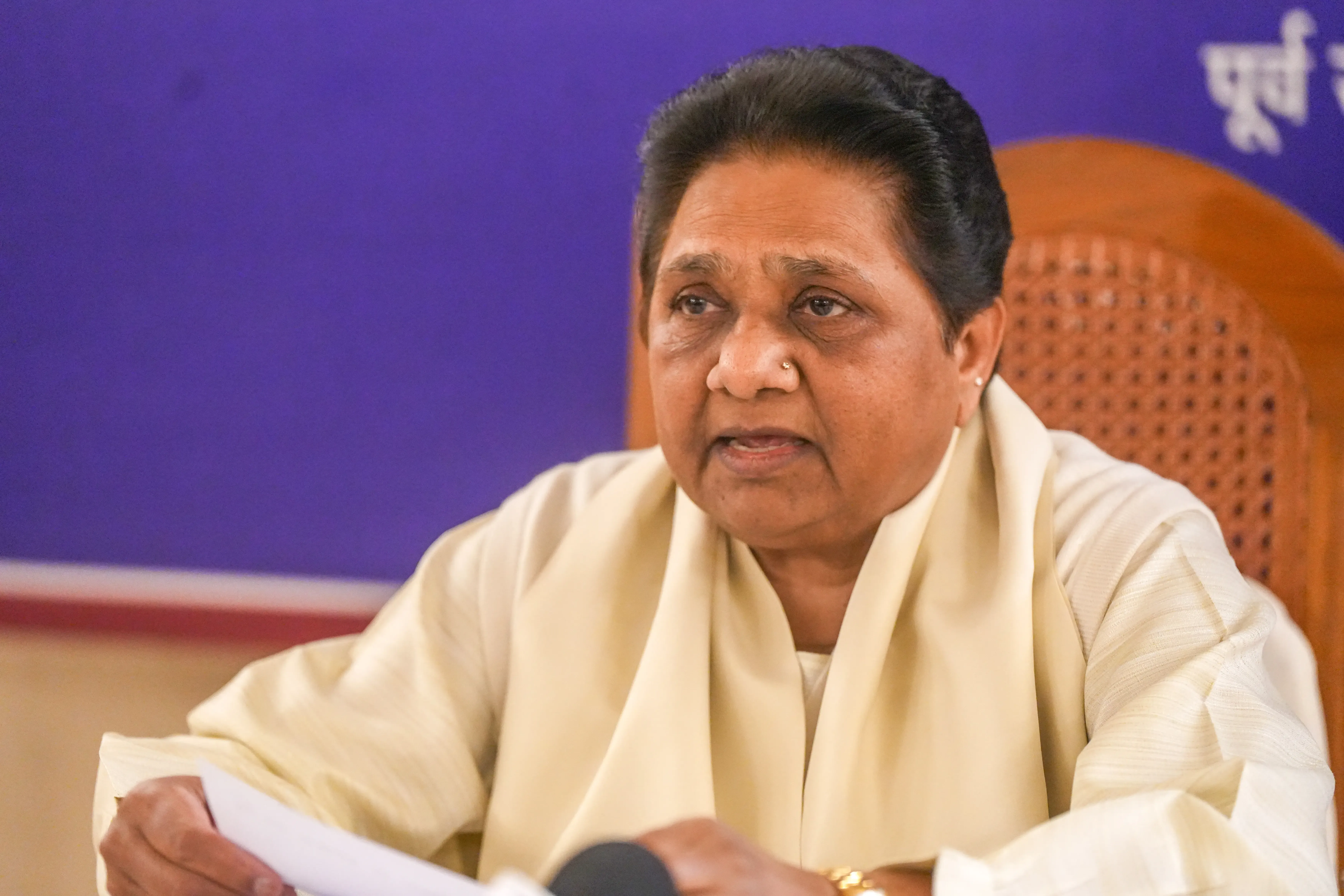 Mayawati Criticizes Rahul Gandhi's Parbhani Visit, Claims Congress Only Remembers Dalits in Crisis