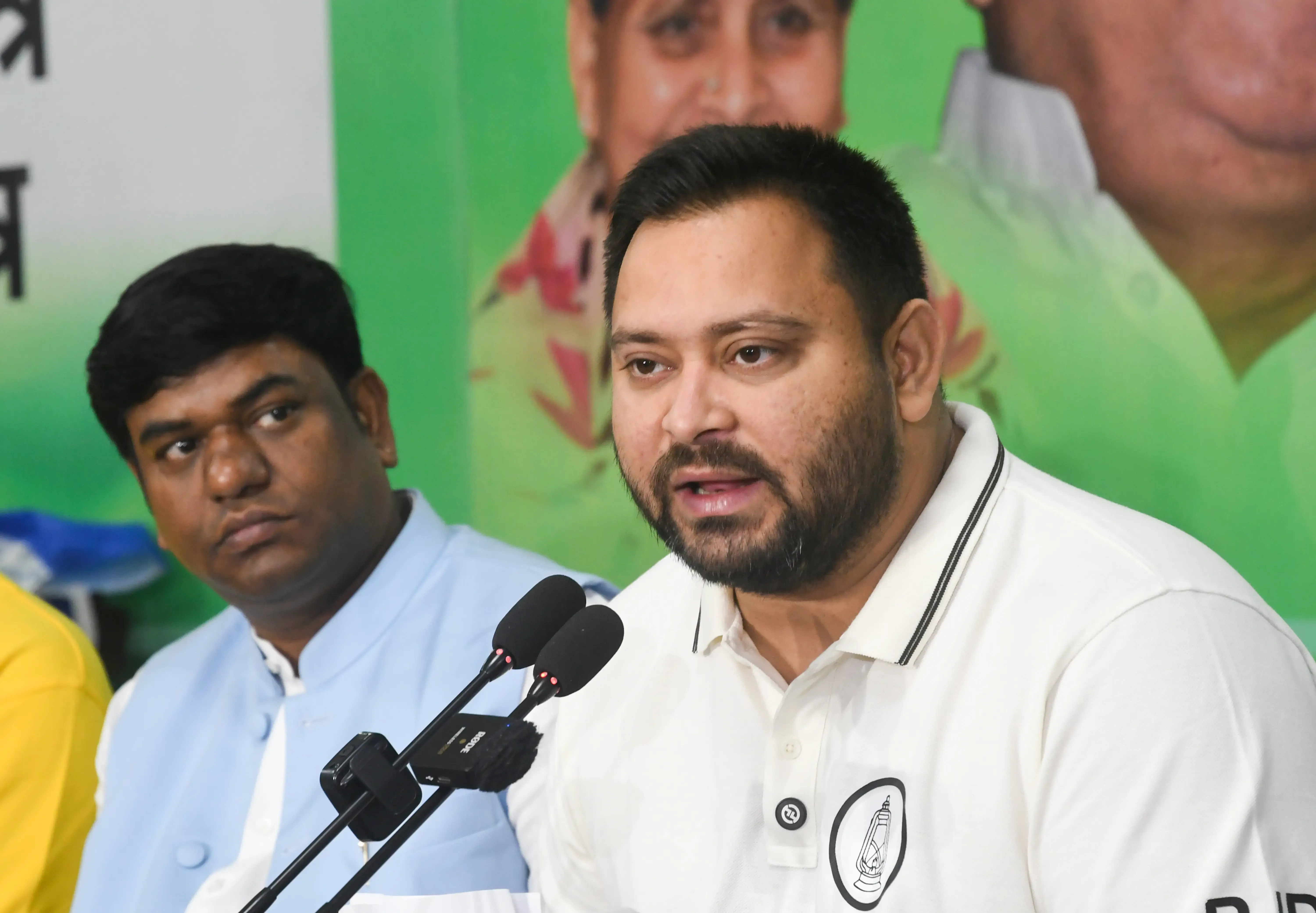 Did Congress Support Tejashwi Against Rijiju’s Criticism of Waqf Act?