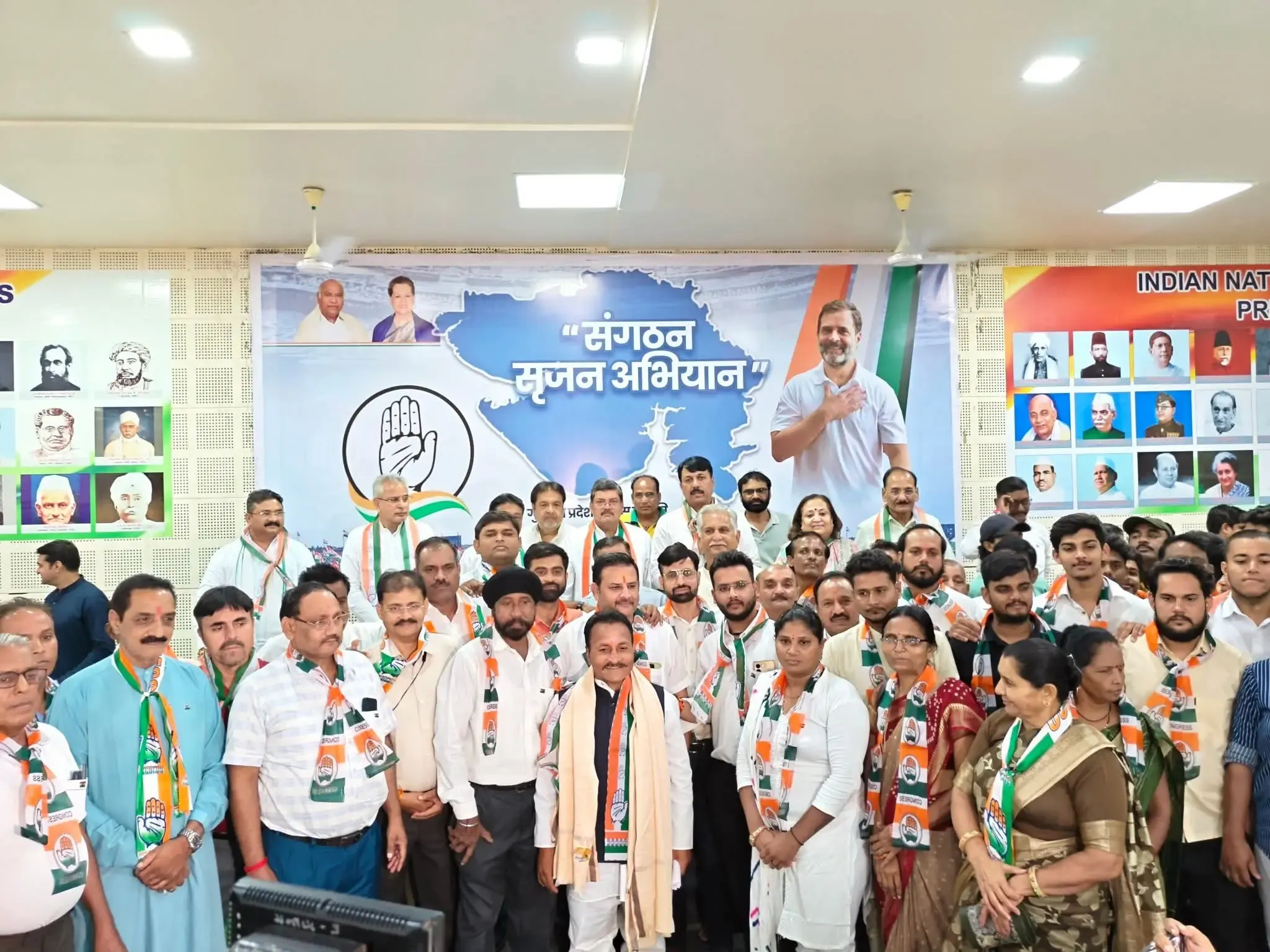 Is Congress Strengthening in Gujarat with AAP Leaders Joining?