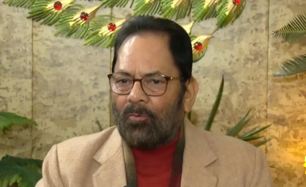 क्या कांग्रेस कुर्सी के अहंकार में कैद है? मुख्तार अब्बास नकवी की बयानबाजी