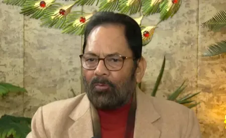 कांग्रेस कुर्सी के अहंकार में कैद, पार्टी में हो रही हिट-एंड-रन की राजनीति: मुख्तार अब्बास नकवी