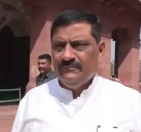 कांग्रेस सांसद बोरदोलोई के इस्तीफे पर एनडीए सांसदों ने कहा- डूबती नाव से कूद रहे हैं नेता