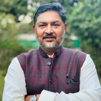 झारखंड राज्यसभा सीट: कांग्रेस ने प्रणव झा को उम्मीदवार बनाया, पूर्व सांसद फुरकान अंसारी ने खुलकर जताई नाराज़गी