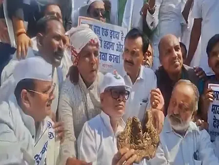 Congress Party Protests in Patna Over Rising LPG Prices and Gas Crisis